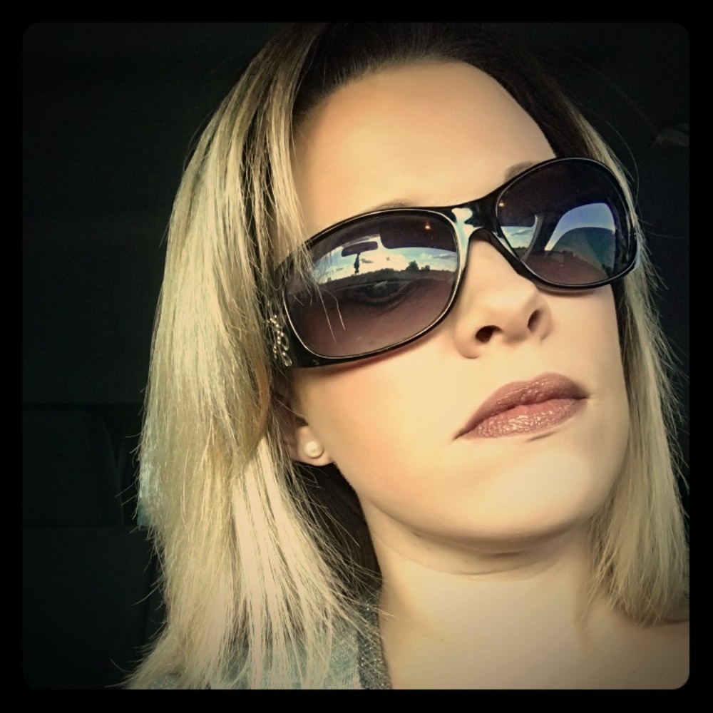 Meet your Posher, Andrea